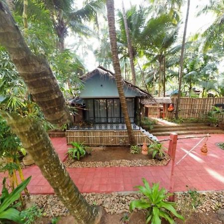 Palm Trees Ayurvedic Heritage Patnem Beach Exterior foto
