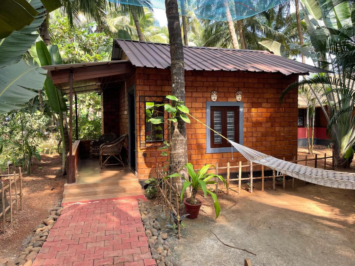 Palm Trees Ayurvedic Heritage Patnem Beach Exterior foto