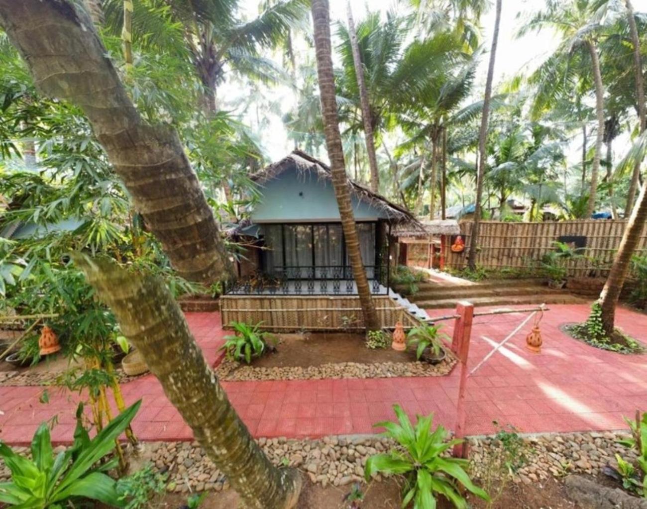 Palm Trees Ayurvedic Heritage Patnem Beach Exterior foto