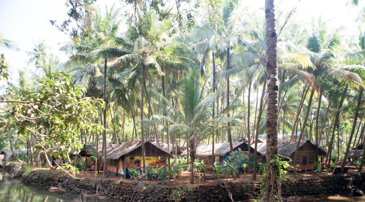 Palm Trees Ayurvedic Heritage Patnem Beach Exterior foto