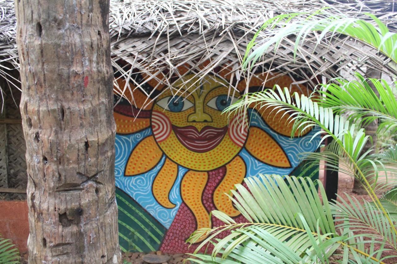 Palm Trees Ayurvedic Heritage Patnem Beach Exterior foto