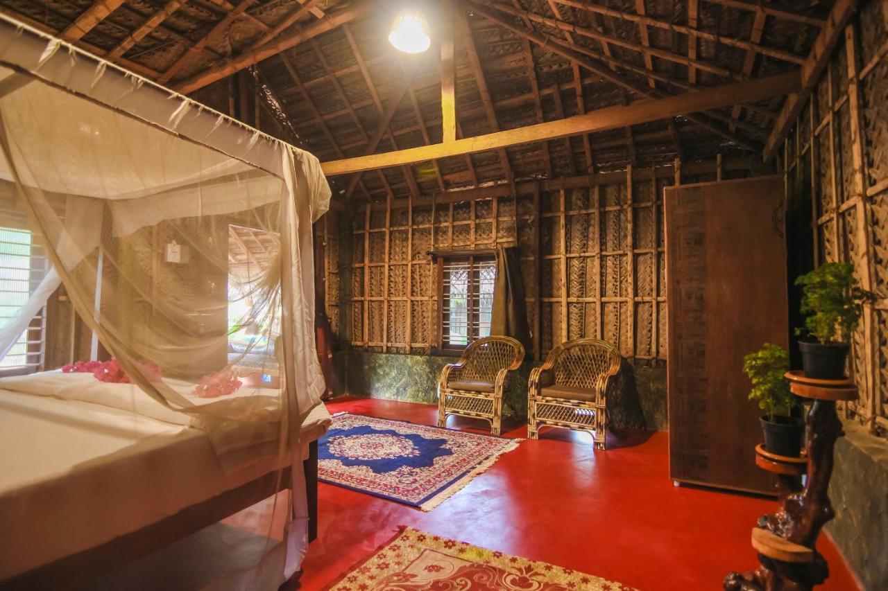Palm Trees Ayurvedic Heritage Patnem Beach Exterior foto