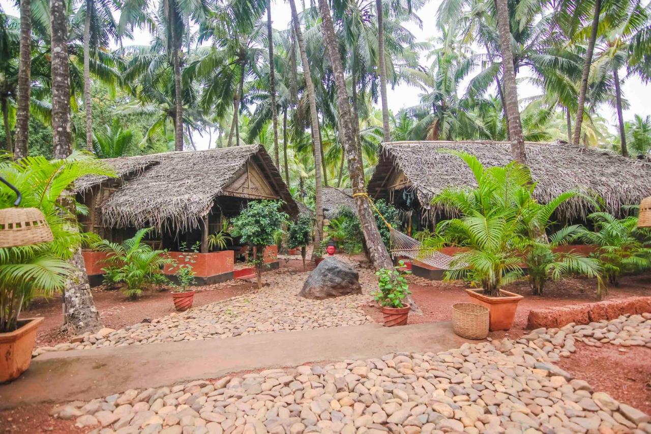 Palm Trees Ayurvedic Heritage Patnem Beach Exterior foto