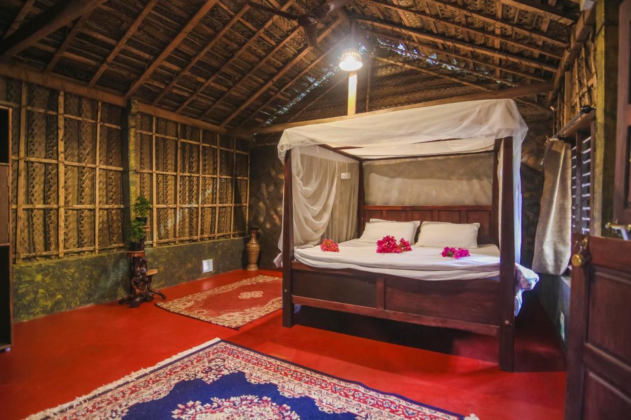 Palm Trees Ayurvedic Heritage Patnem Beach Exterior foto
